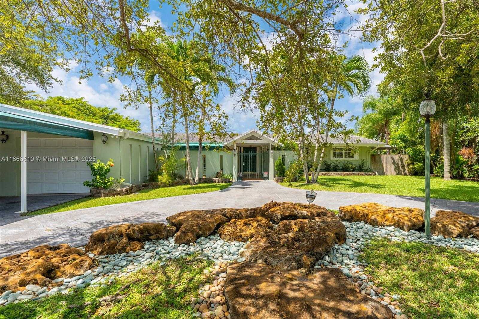 Small Image of 27520 SOUTH WEST 164TH CT, Homestead Number 2