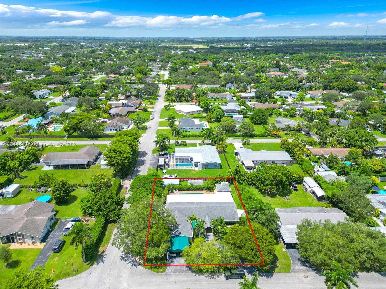 Small Image of 27520 SOUTH WEST 164TH CT, Homestead Number 32