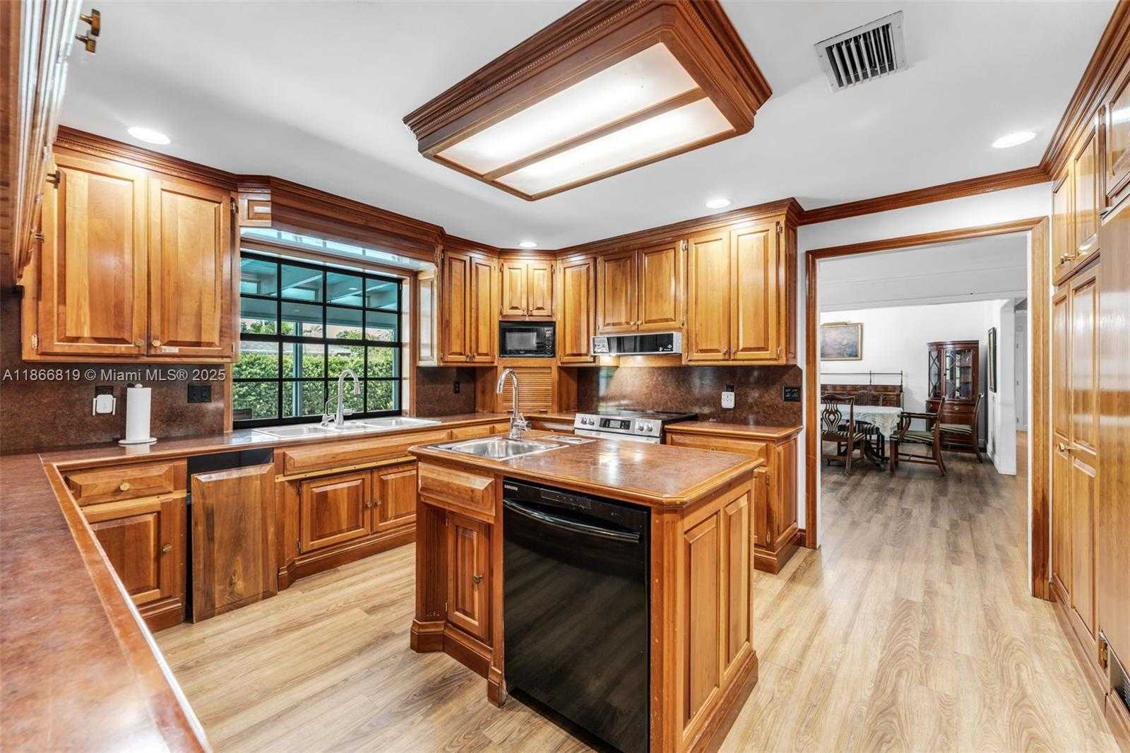 Small Image of 27520 SOUTH WEST 164TH CT, Homestead Number 8