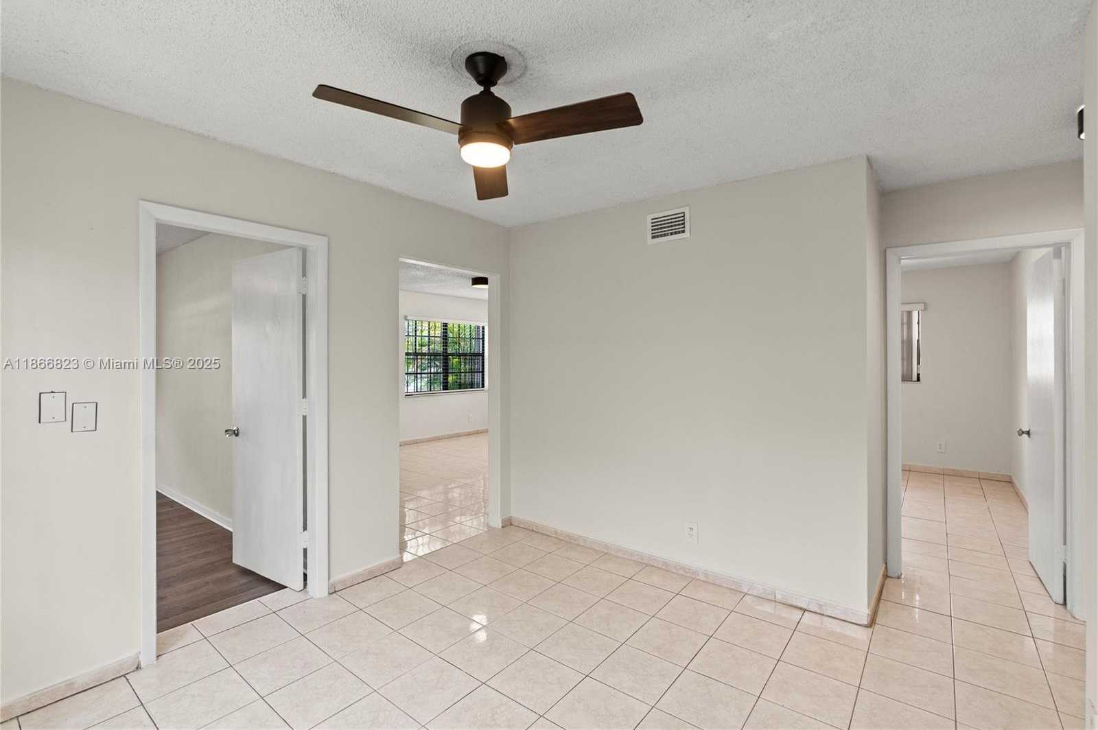 Small Image of 270 WEST 15TH ST, Hialeah Number 10