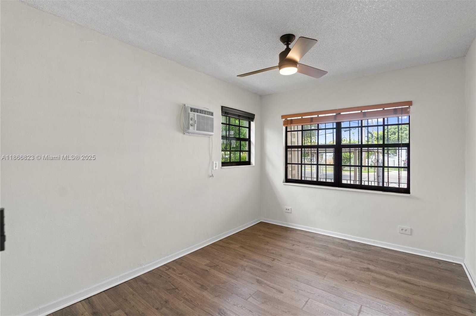 Small Image of 270 WEST 15TH ST, Hialeah Number 11