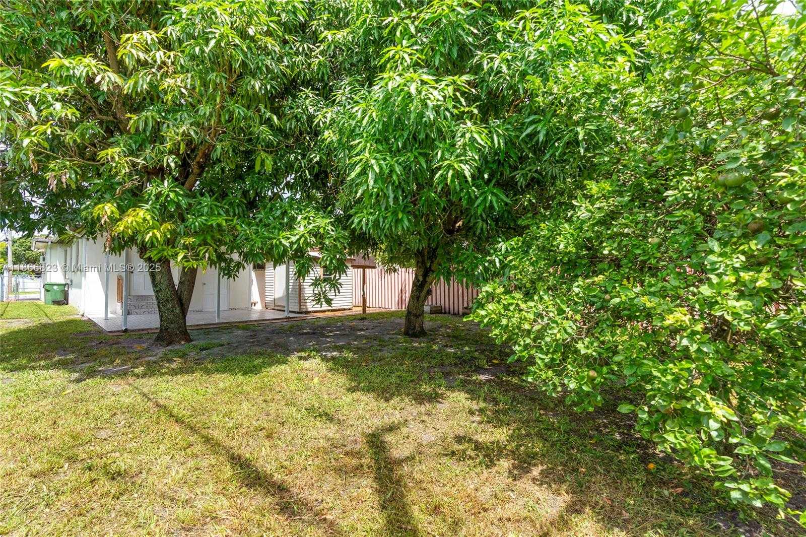 Small Image of 270 WEST 15TH ST, Hialeah Number 22