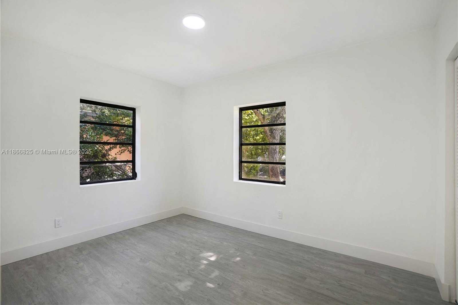 Small Image of 50 EAST 13TH ST, Hialeah Number 12