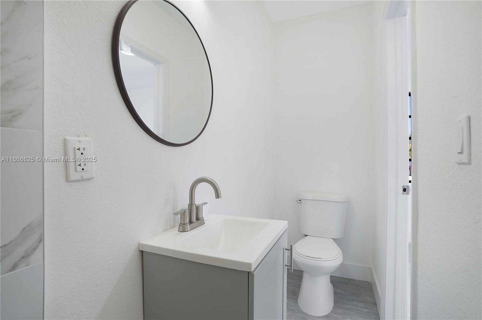 Small Image of 50 EAST 13TH ST, Hialeah Number 22
