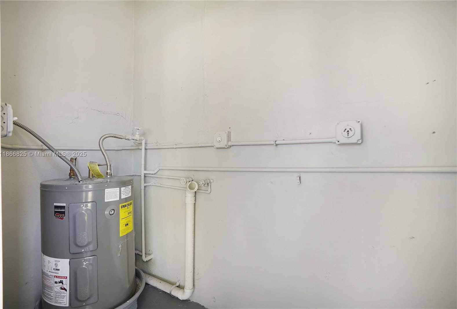 Small Image of 50 EAST 13TH ST, Hialeah Number 23