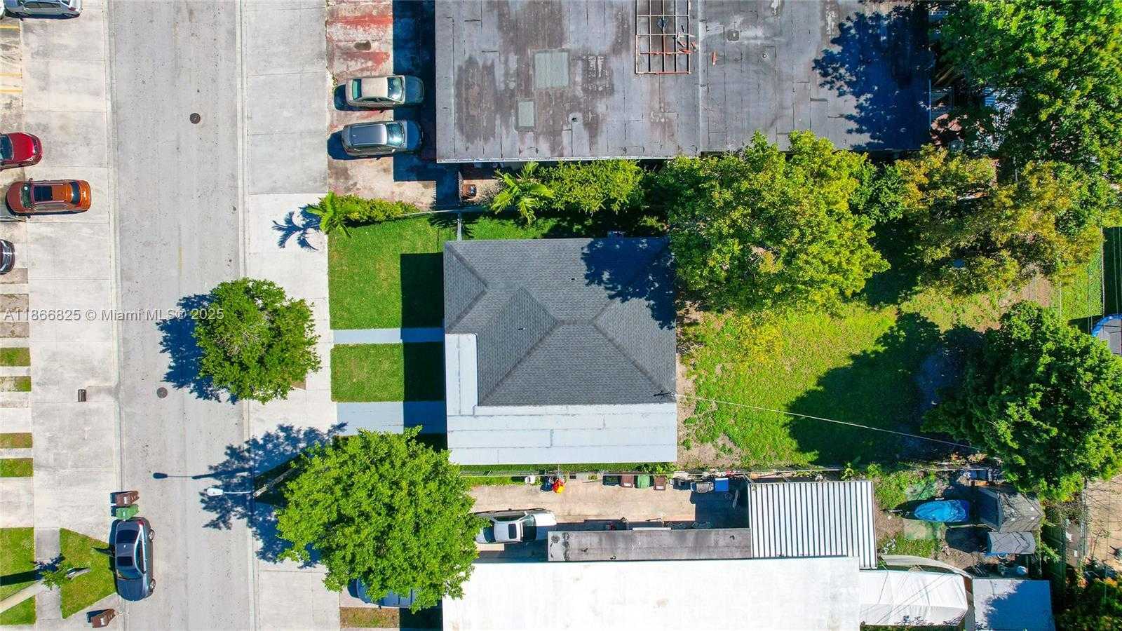 Small Image of 50 EAST 13TH ST, Hialeah Number 26