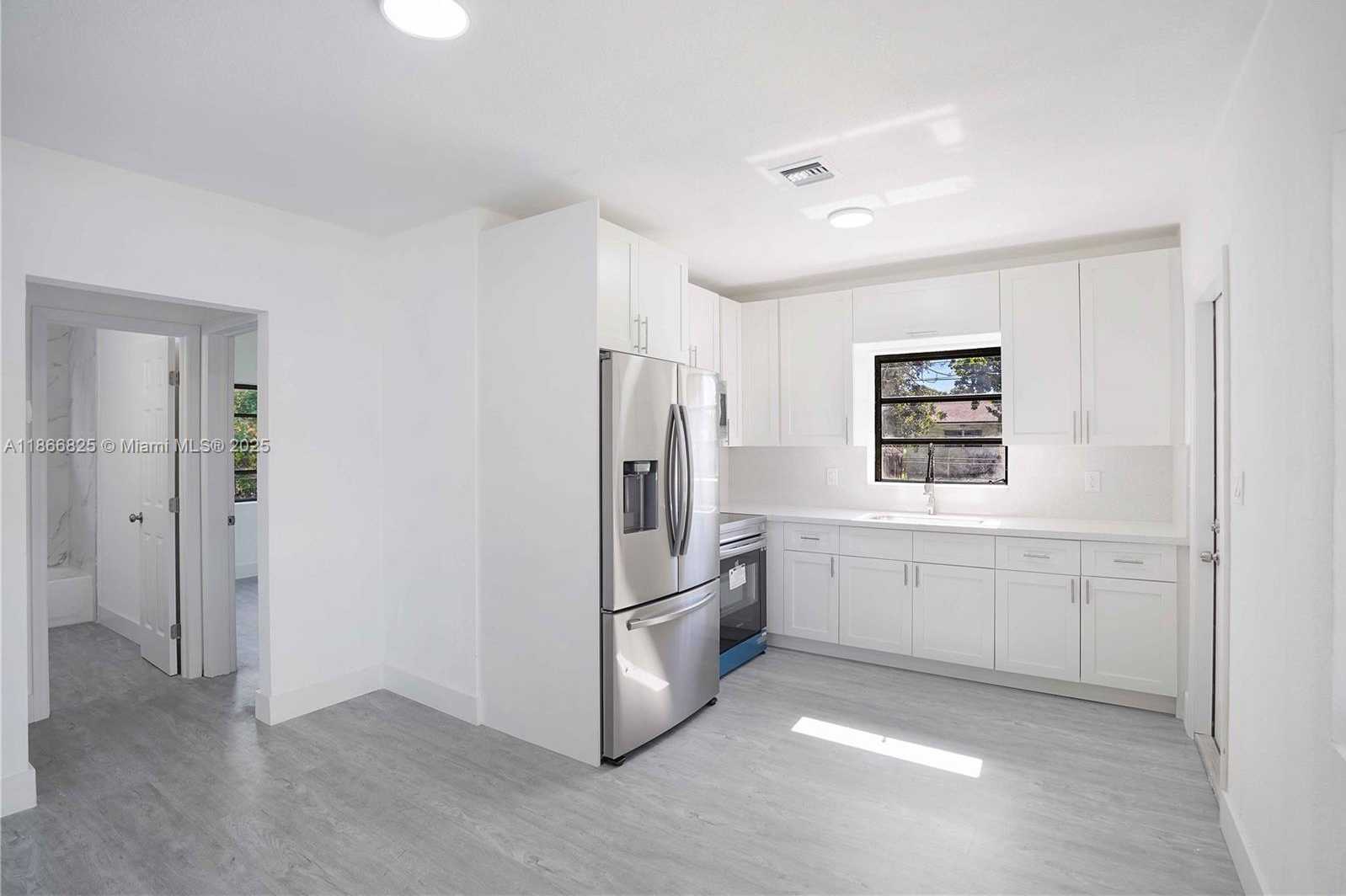 Small Image of 50 EAST 13TH ST, Hialeah Number 5