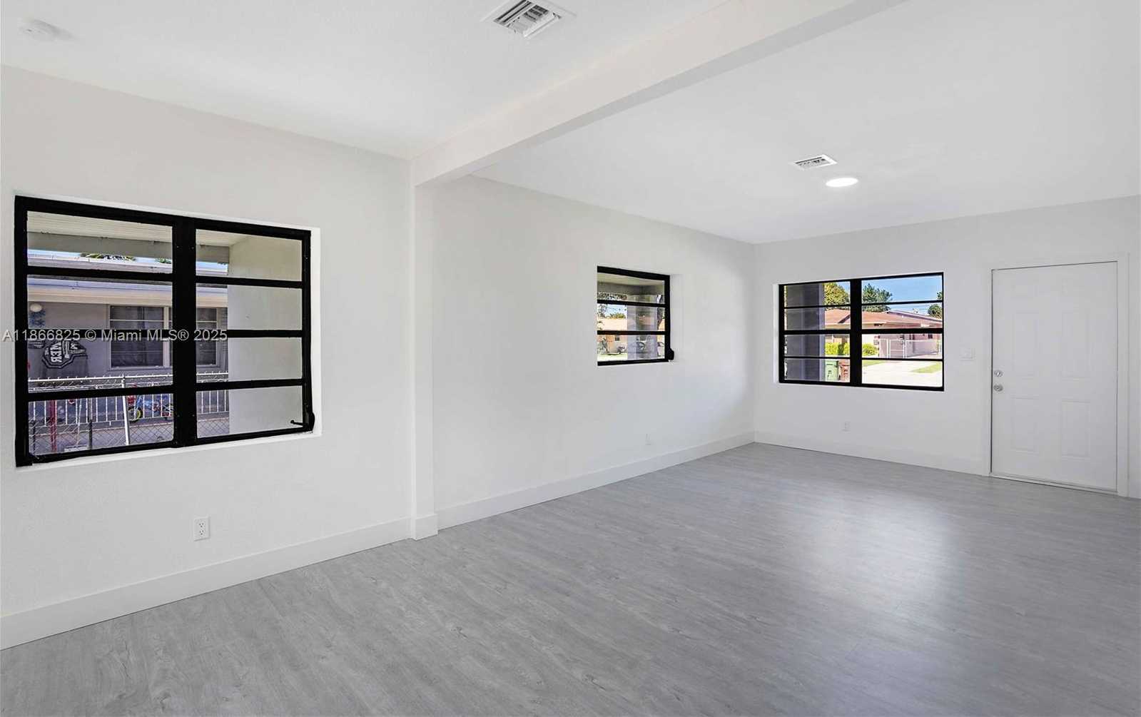 Small Image of 50 EAST 13TH ST, Hialeah Number 7