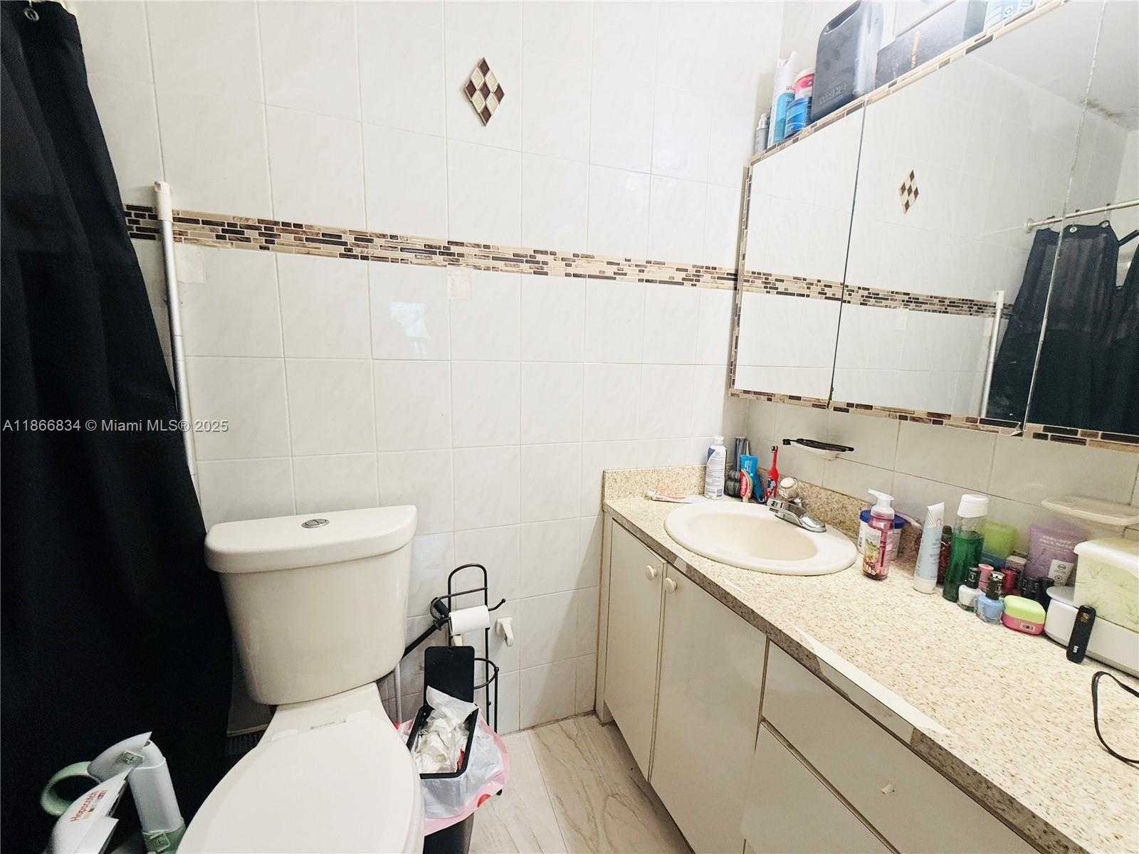 Small Image of 6360 WEST 8TH AVE, Hialeah Number 17