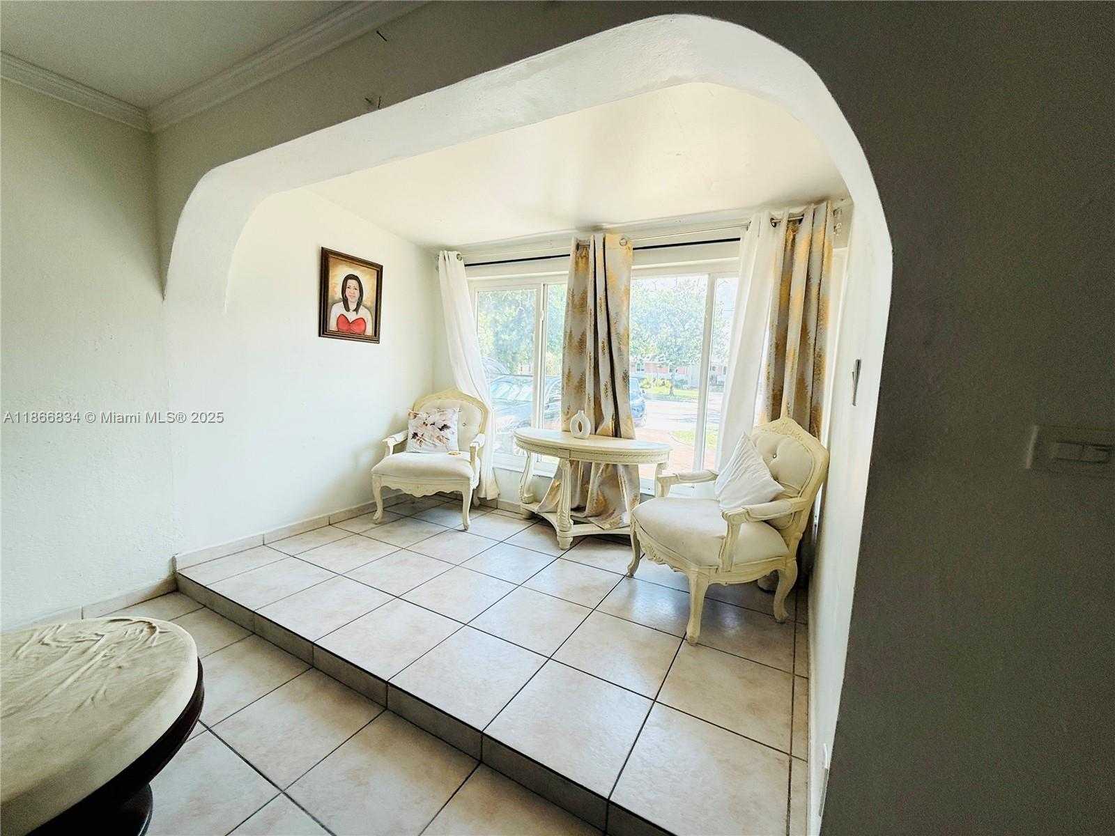 Small Image of 6360 WEST 8TH AVE, Hialeah Number 3