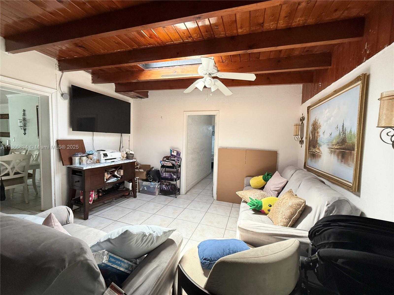 Small Image of 6360 WEST 8TH AVE, Hialeah Number 7