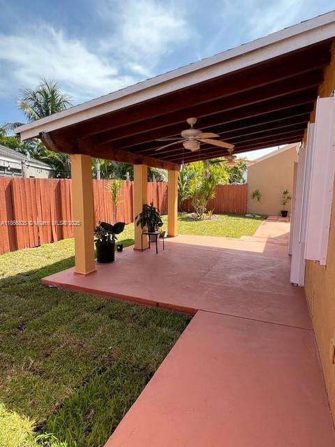 Small Image of Hialeah Number 17
