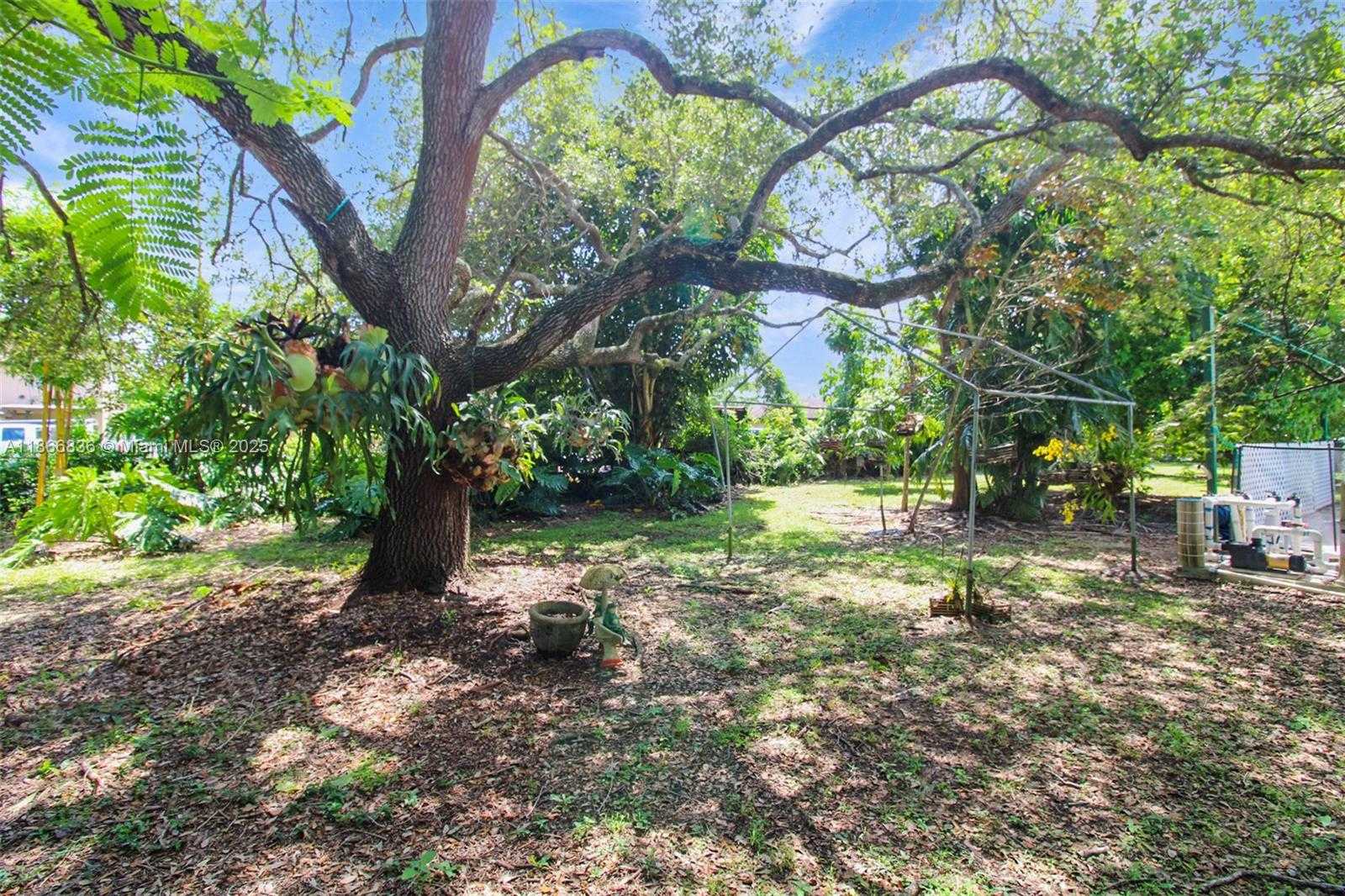Small Image of 23500 SOUTH WEST 153RD CT, Homestead Number 16
