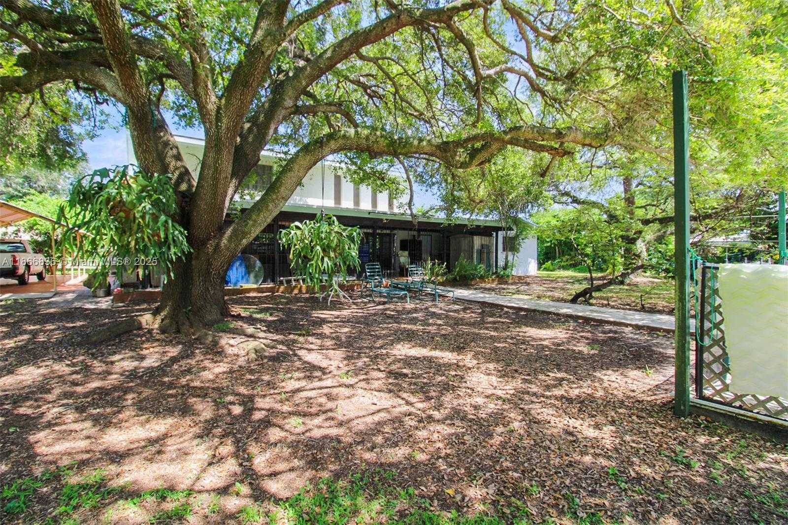 Small Image of 23500 SOUTH WEST 153RD CT, Homestead Number 17