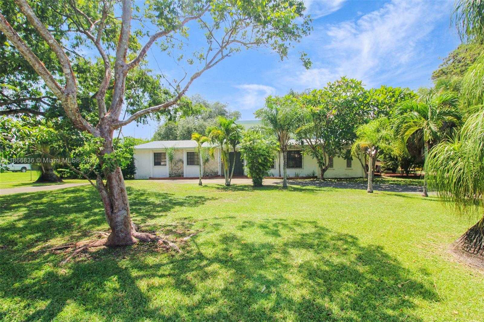 Small Image of 23500 SOUTH WEST 153RD CT, Homestead Number 2