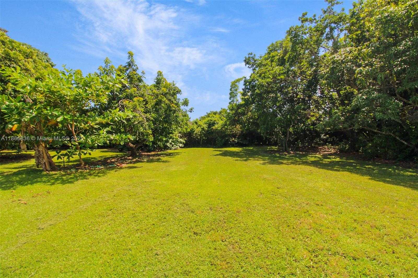 Small Image of 23500 SOUTH WEST 153RD CT, Homestead Number 28