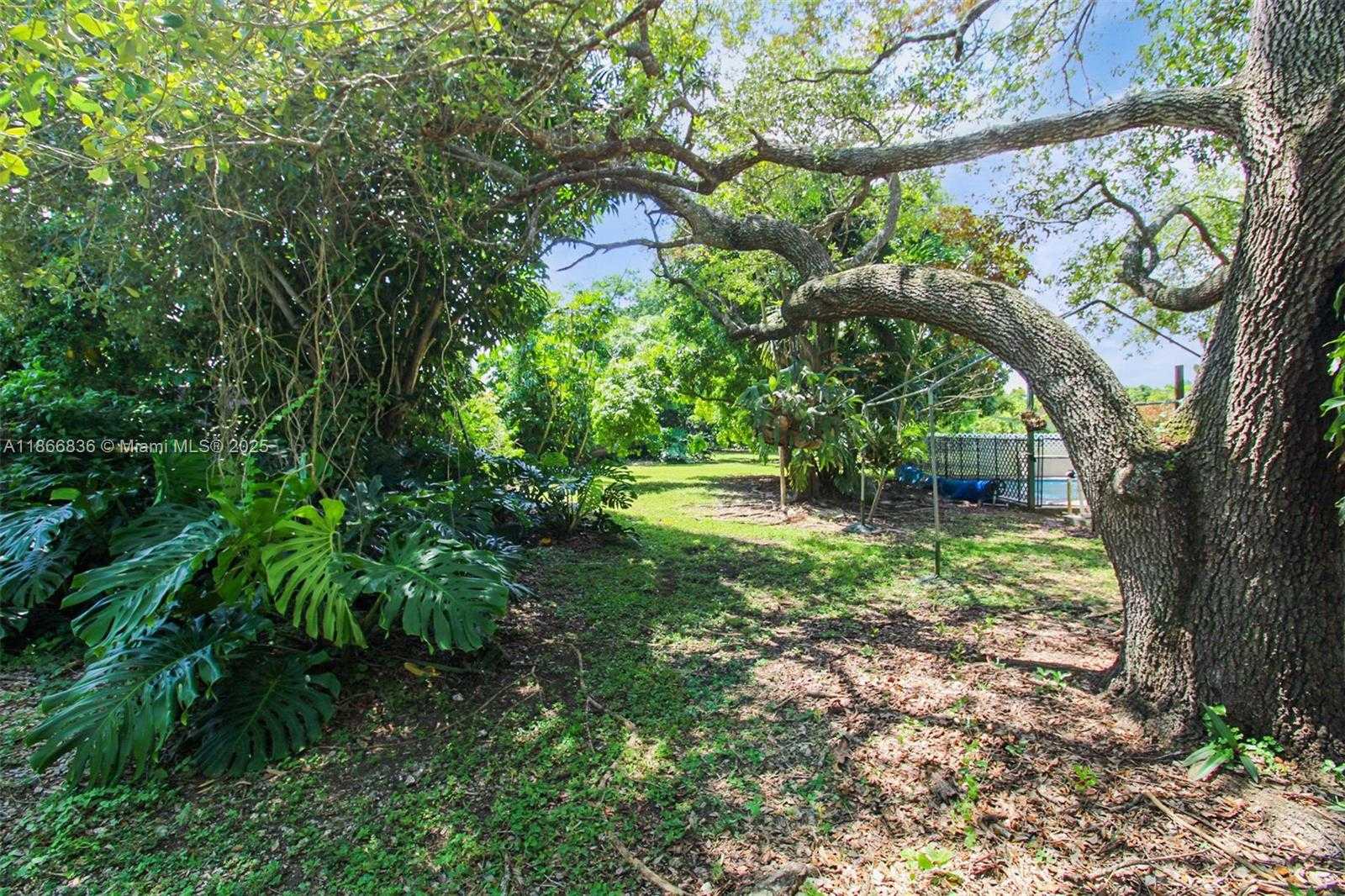Small Image of 23500 SOUTH WEST 153RD CT, Homestead Number 31