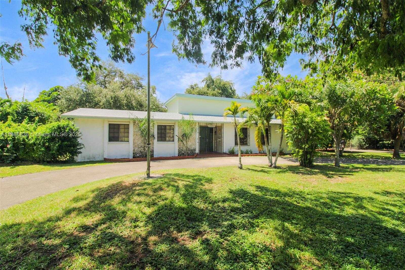 Small Image of 23500 SOUTH WEST 153RD CT, Homestead Number 33