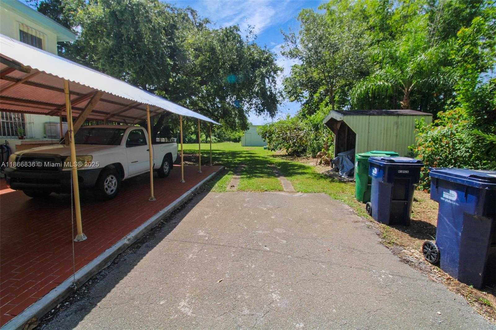 Small Image of 23500 SOUTH WEST 153RD CT, Homestead Number 36