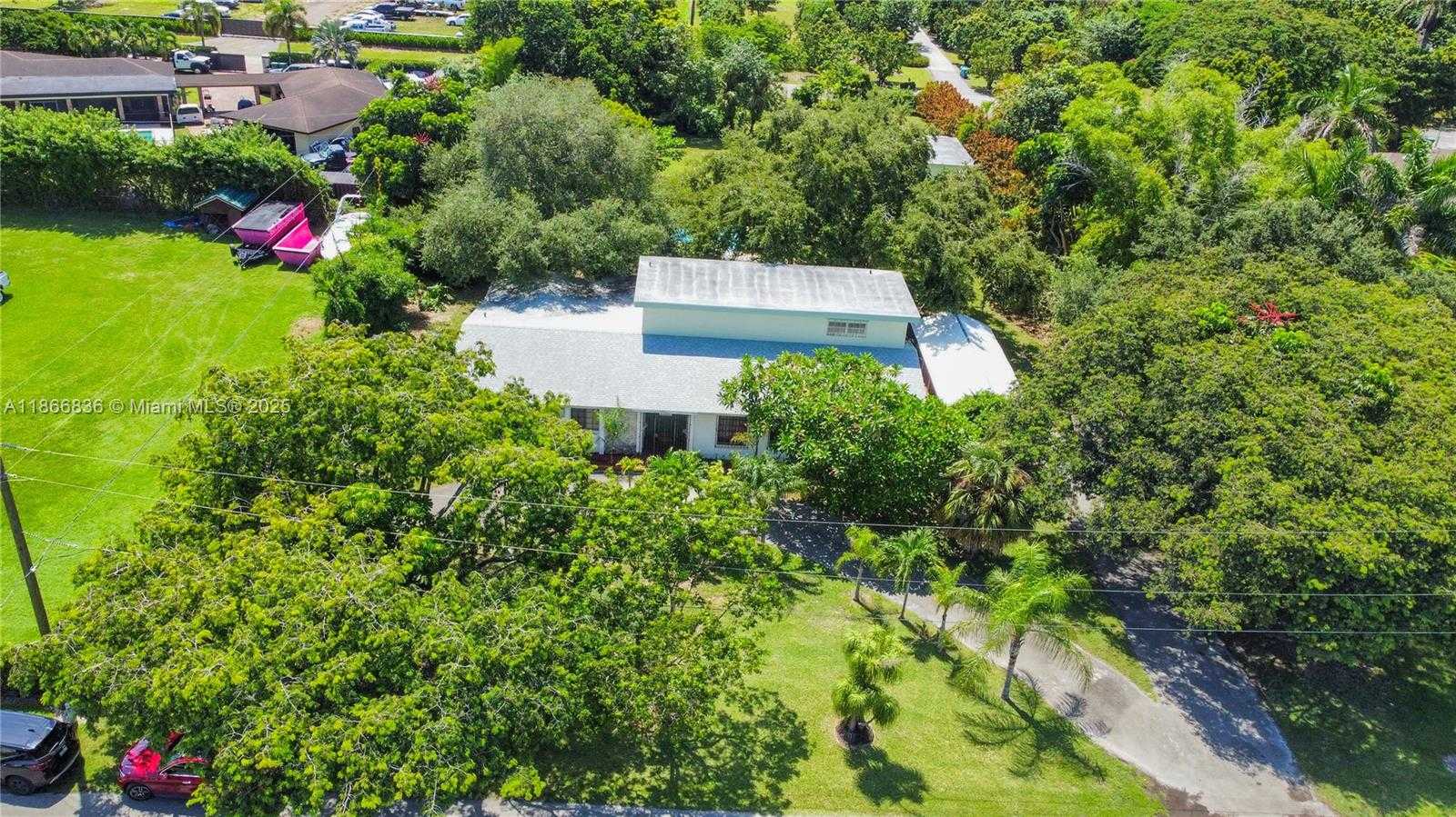 Small Image of 23500 SOUTH WEST 153RD CT, Homestead Number 37
