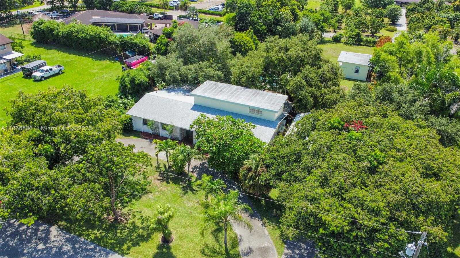 Small Image of 23500 SOUTH WEST 153RD CT, Homestead Number 38