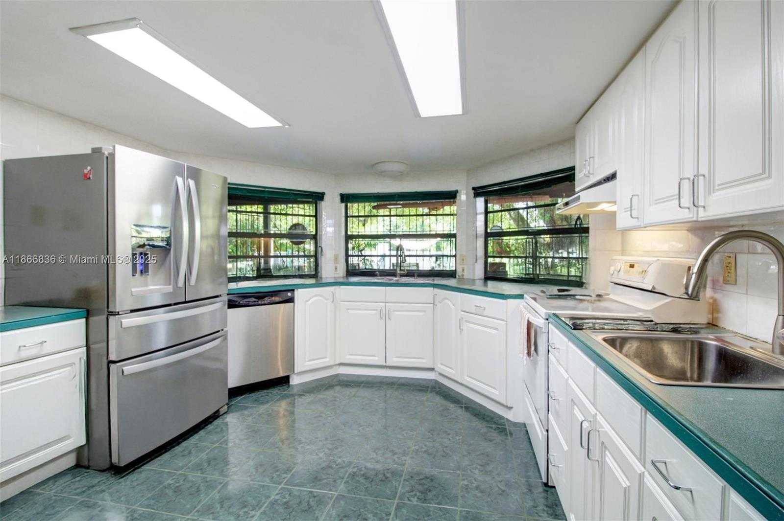 Small Image of 23500 SOUTH WEST 153RD CT, Homestead Number 4