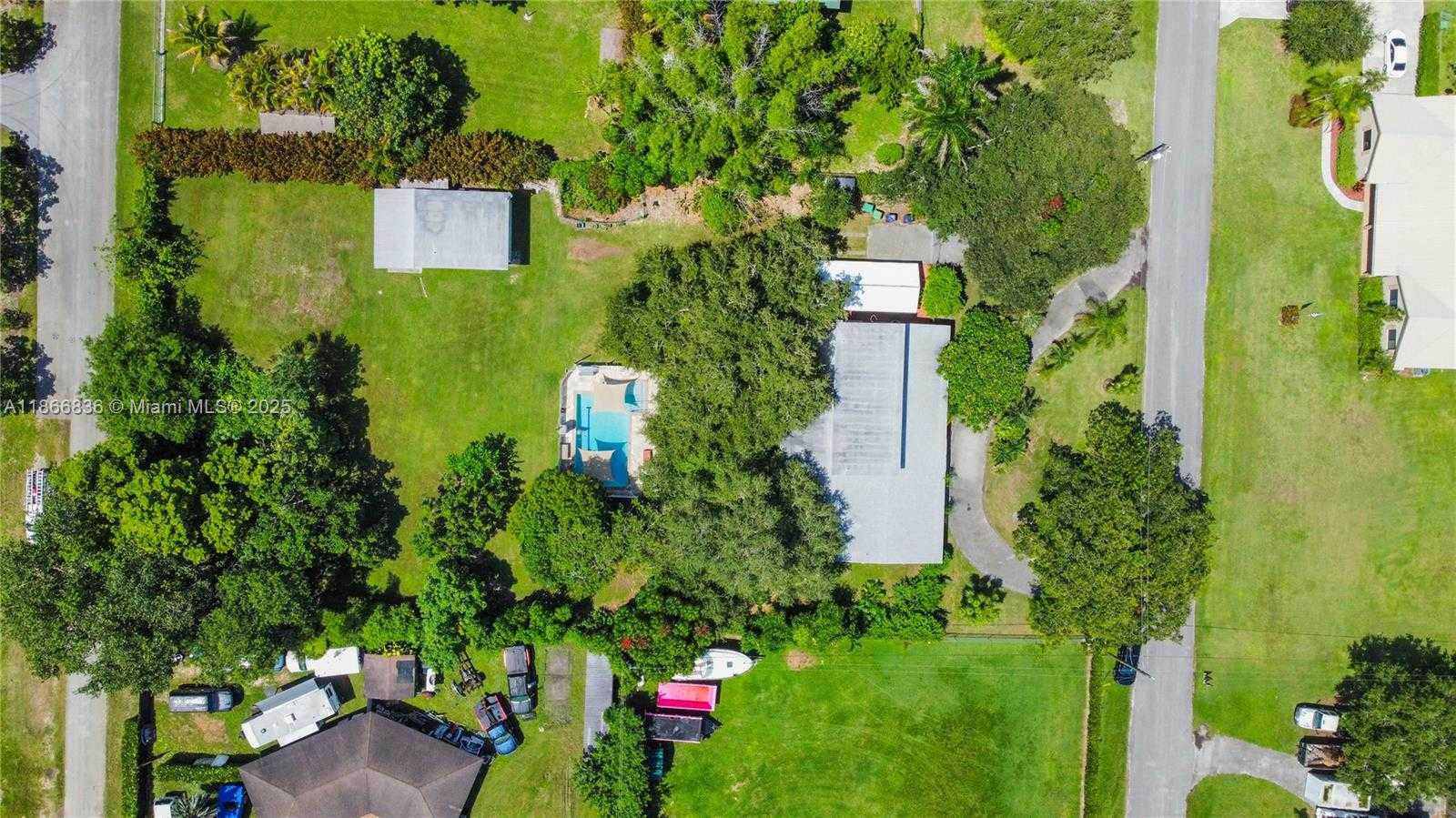 Small Image of 23500 SOUTH WEST 153RD CT, Homestead Number 40