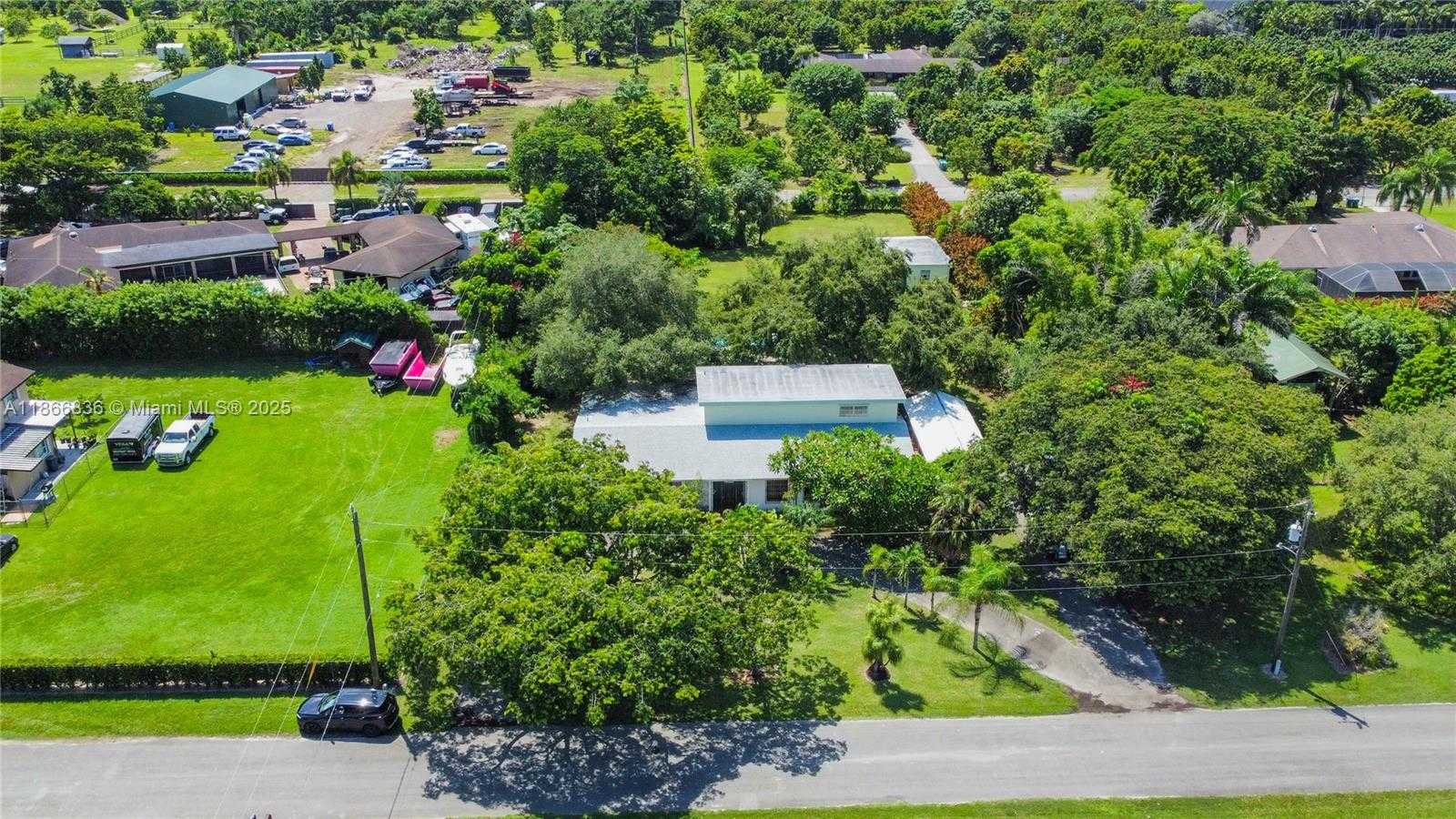 Small Image of 23500 SOUTH WEST 153RD CT, Homestead Number 42