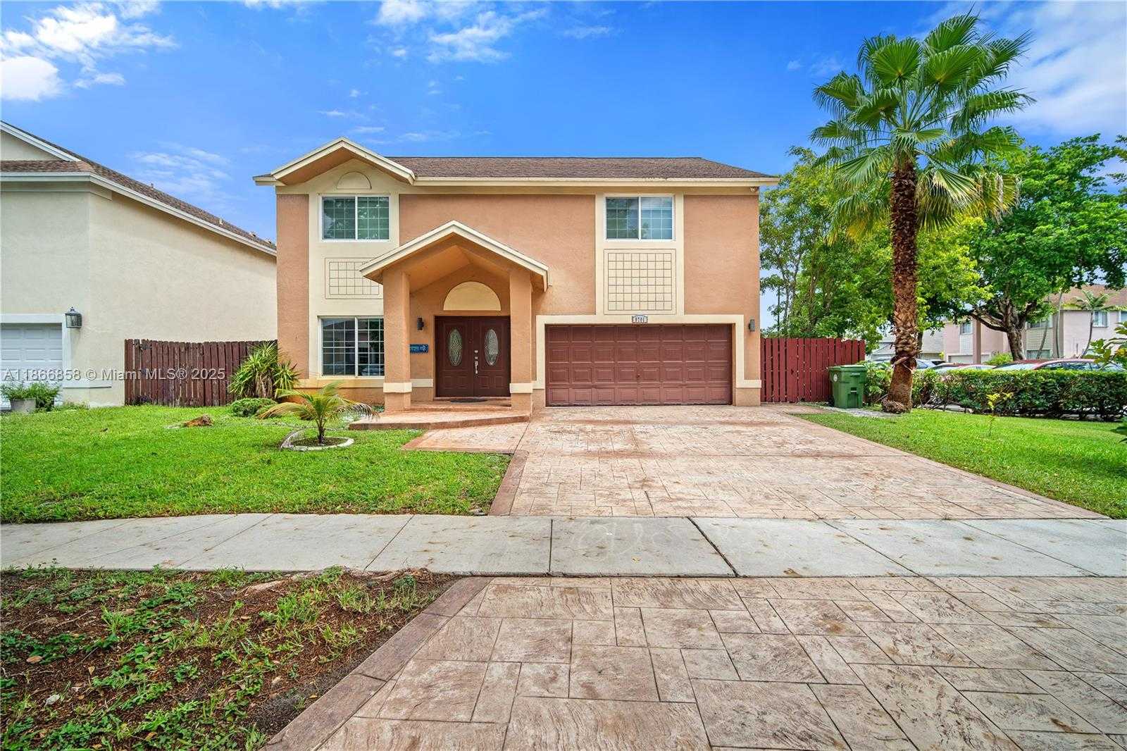 Small Image of 9701 SOUTH WEST 16TH ST, Pembroke Pines Number 4