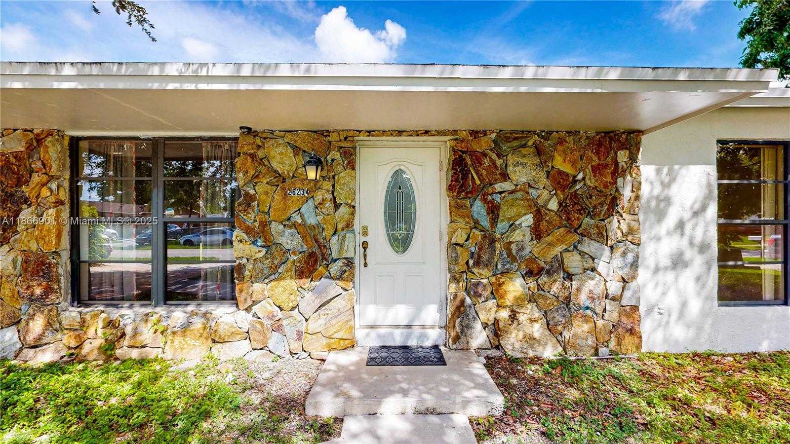 Small Image of 26234 SOUTH WEST 128TH CT, Homestead Number 4