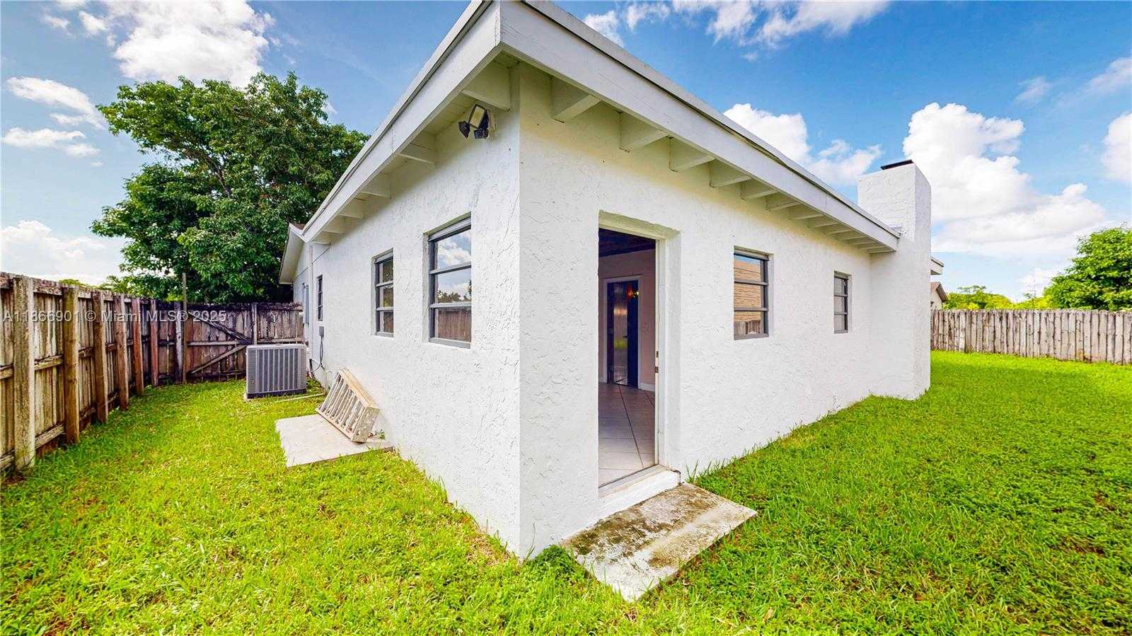 Small Image of 26234 SOUTH WEST 128TH CT, Homestead Number 40