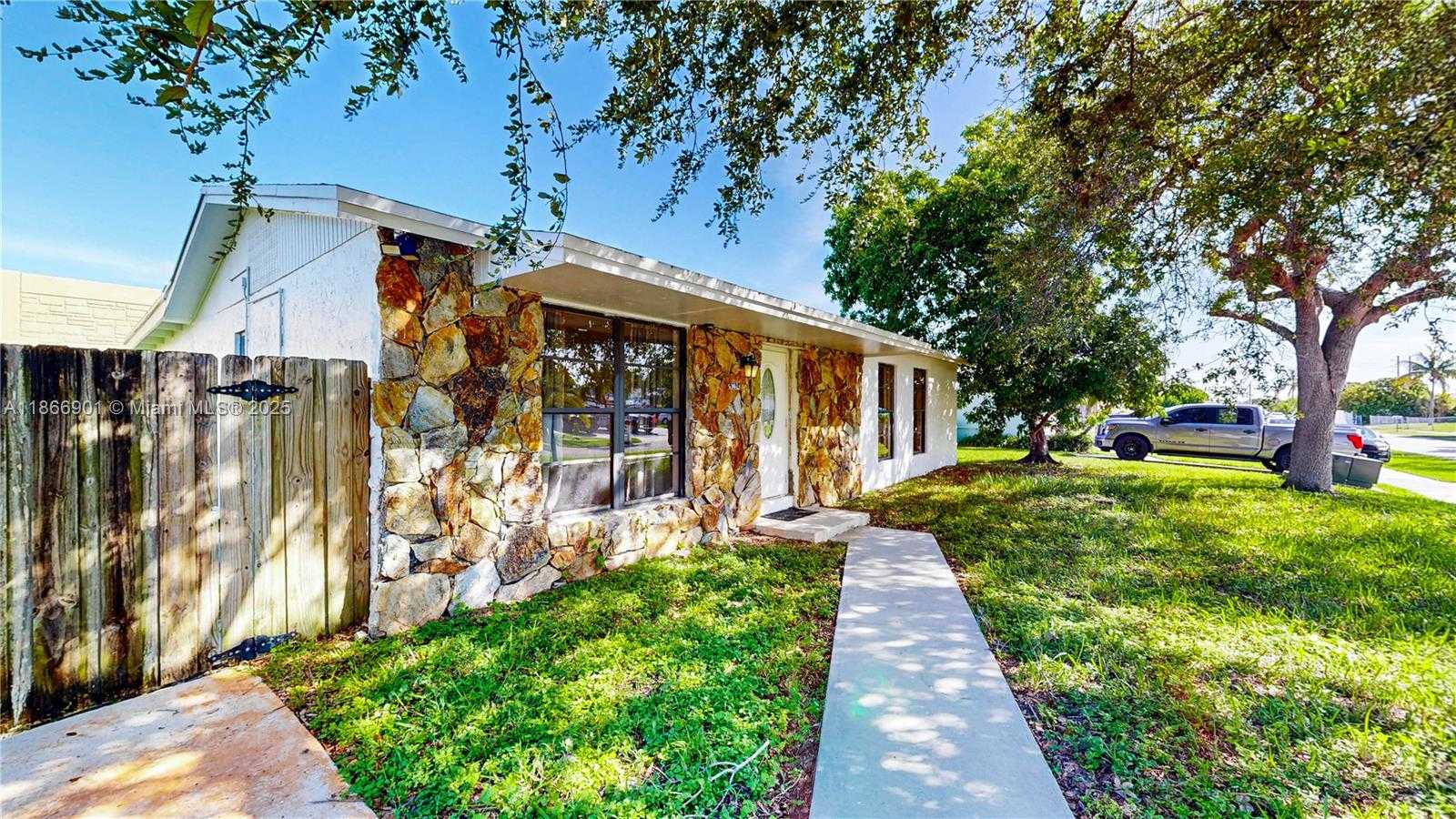 Small Image of 26234 SOUTH WEST 128TH CT, Homestead Number 44