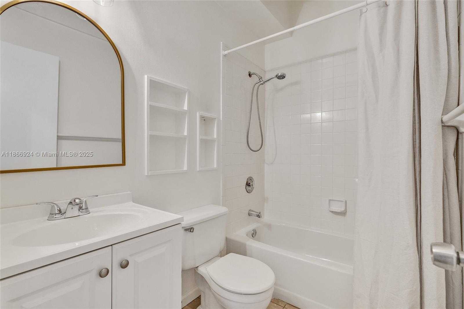 Small Image of 22255 SOUTH WEST 97TH CT, Cutler Bay Number 12