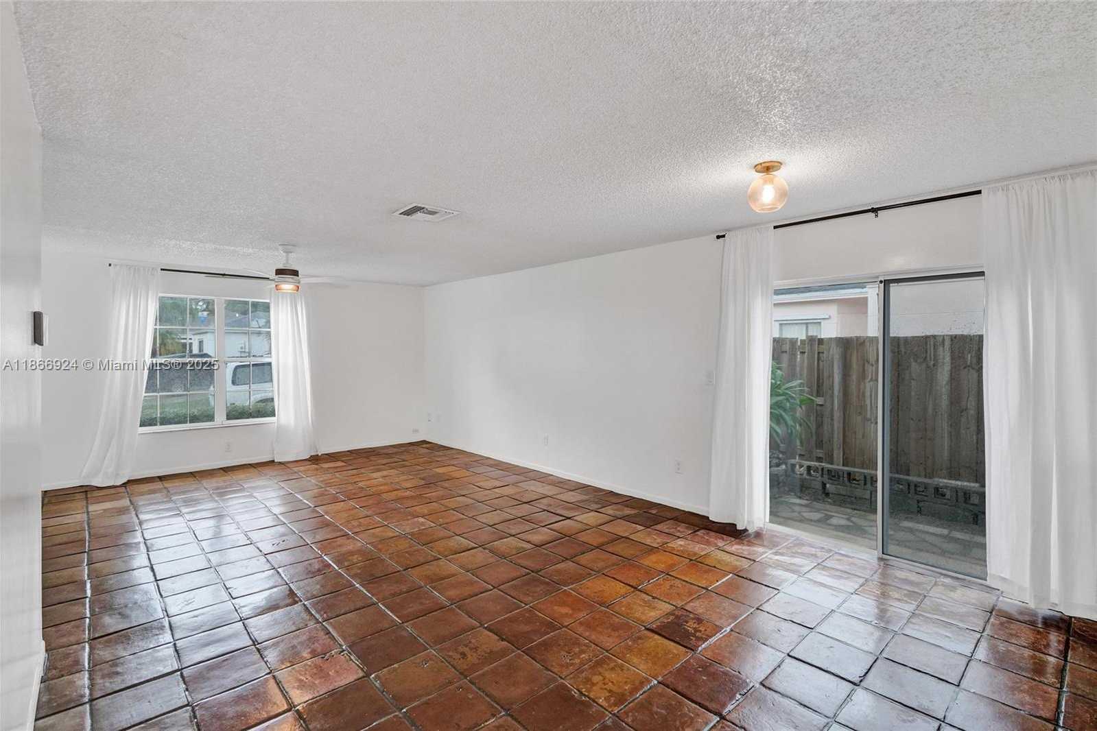 Small Image of 22255 SOUTH WEST 97TH CT, Cutler Bay Number 16