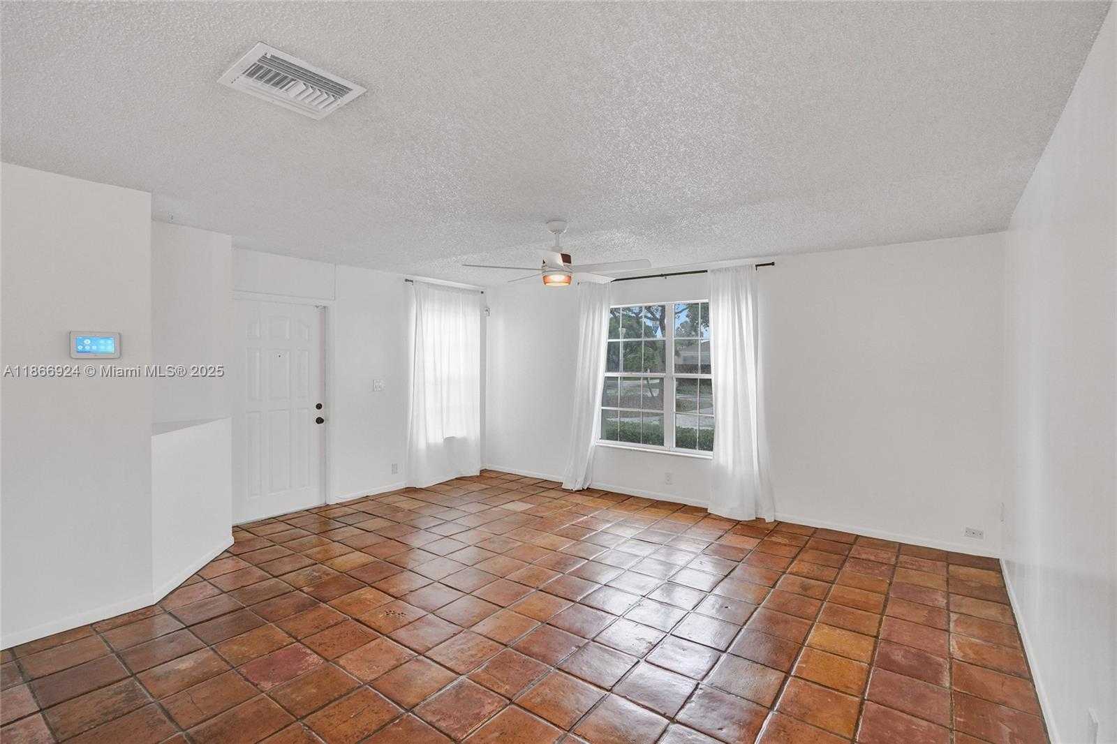 Small Image of 22255 SOUTH WEST 97TH CT, Cutler Bay Number 17