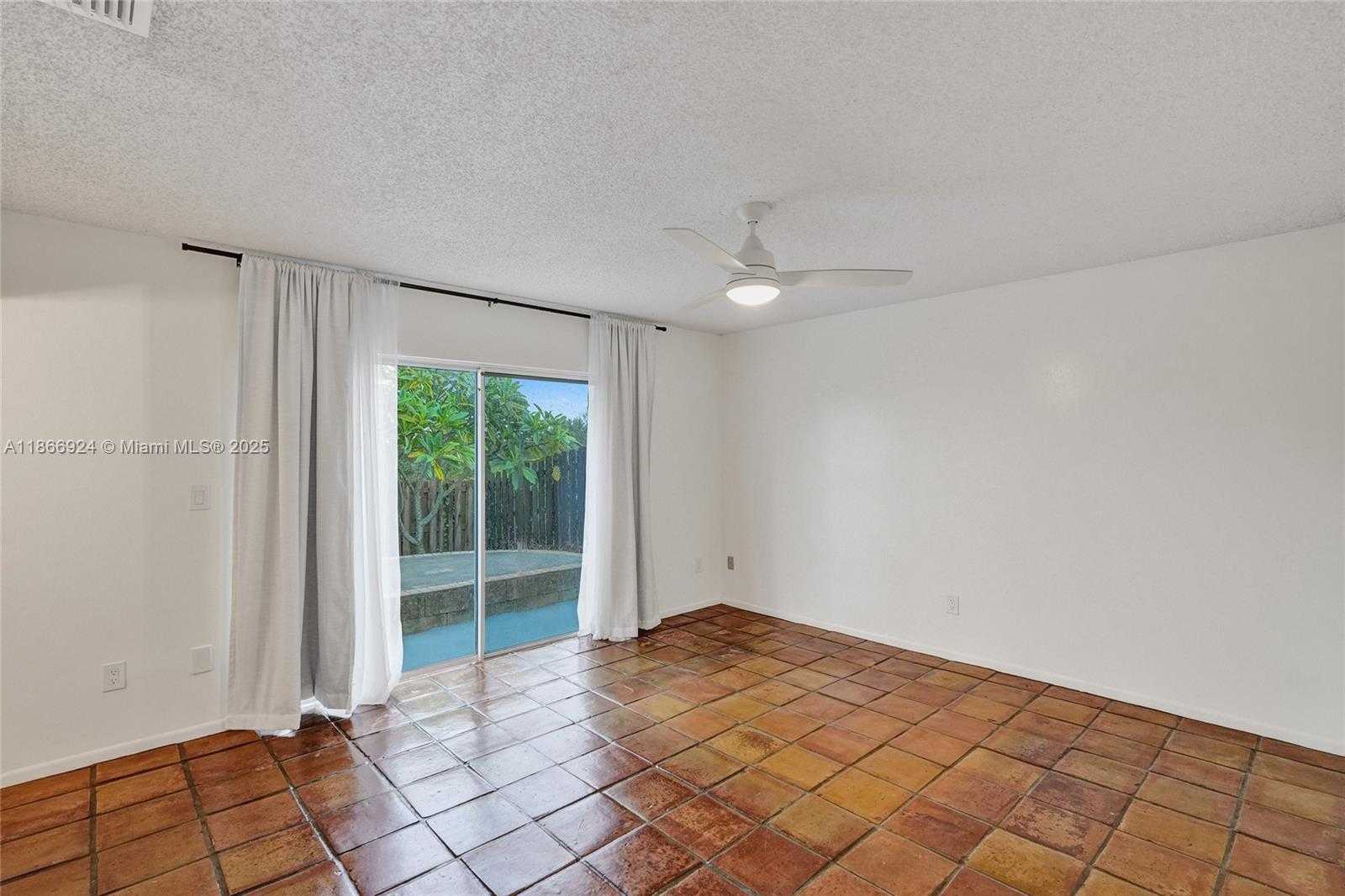 Small Image of 22255 SOUTH WEST 97TH CT, Cutler Bay Number 21