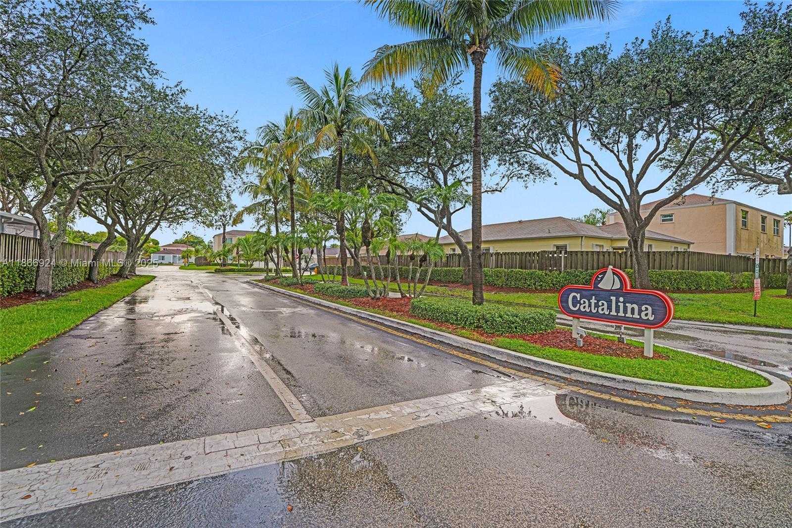 Small Image of 22255 SOUTH WEST 97TH CT, Cutler Bay Number 27