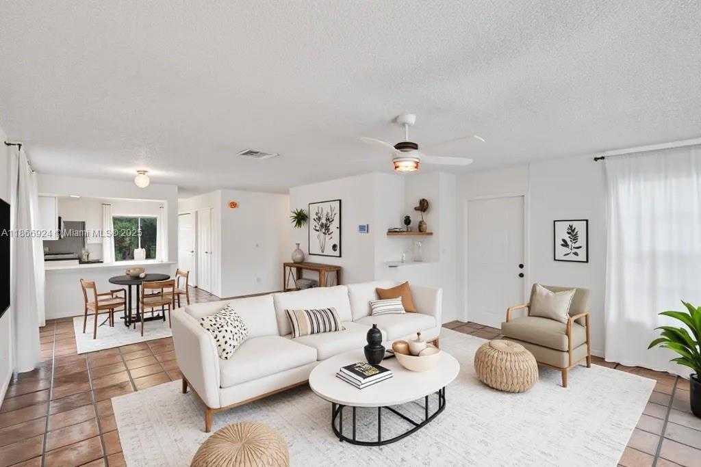 Small Image of 22255 SOUTH WEST 97TH CT, Cutler Bay Number 3