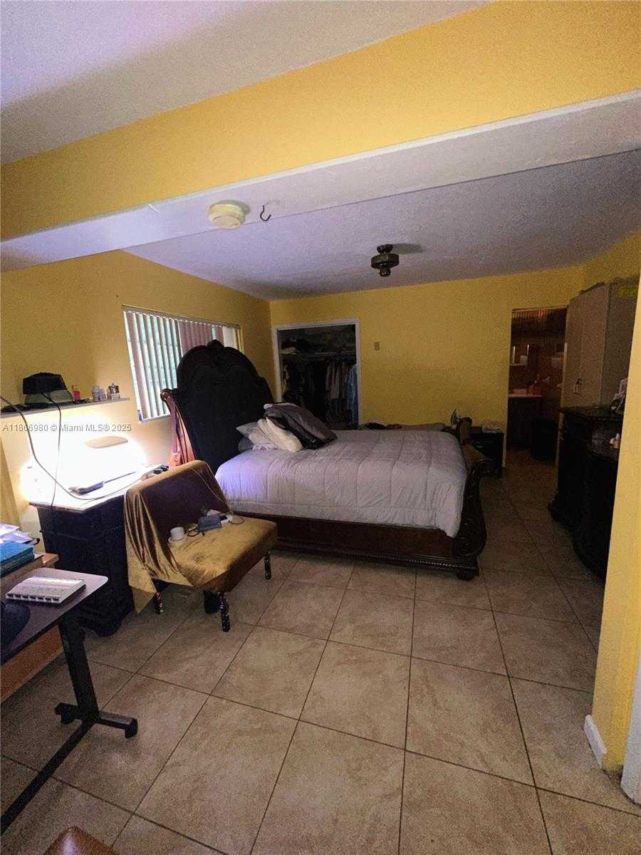 Small Image of 3801 NORTH EAST 15TH AVE, Pompano Beach Number 13