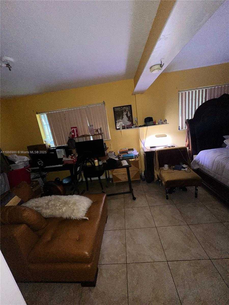 Small Image of 3801 NORTH EAST 15TH AVE, Pompano Beach Number 14