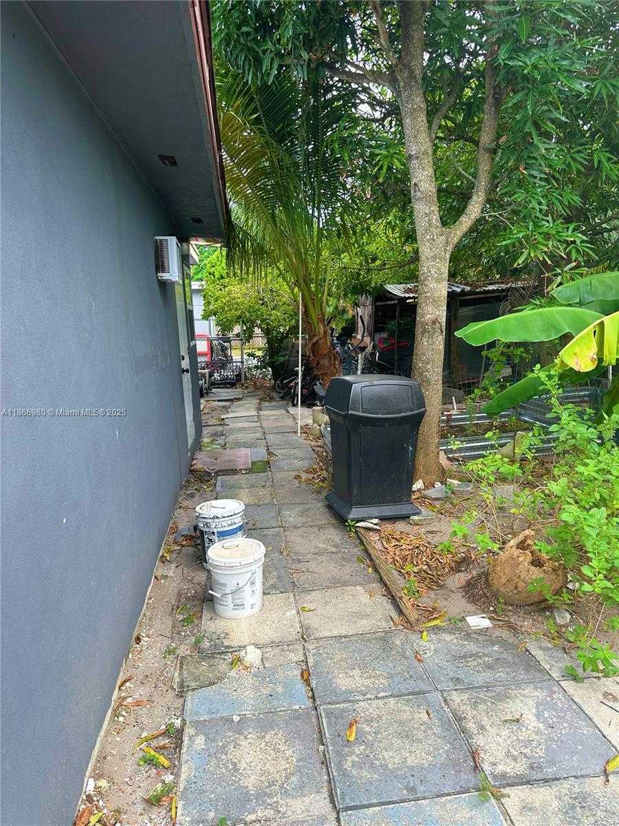 Small Image of 3801 NORTH EAST 15TH AVE, Pompano Beach Number 18