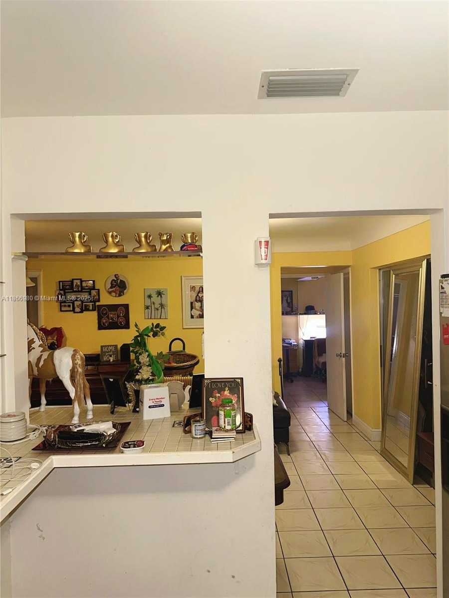 Small Image of 3801 NORTH EAST 15TH AVE, Pompano Beach Number 7