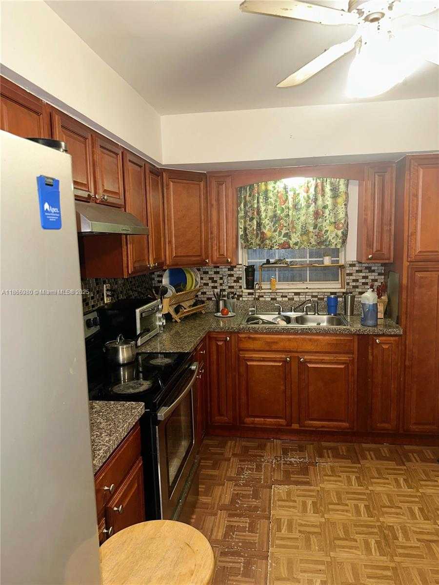 Small Image of 3801 NORTH EAST 15TH AVE, Pompano Beach Number 9