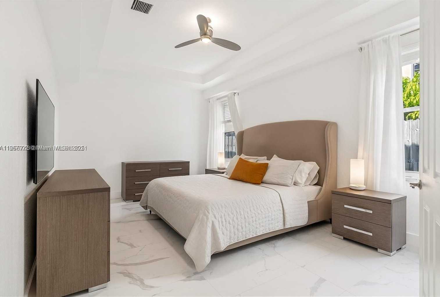 Small Image of 8770 SOUTH WEST 204TH ST, Cutler Bay Number 4