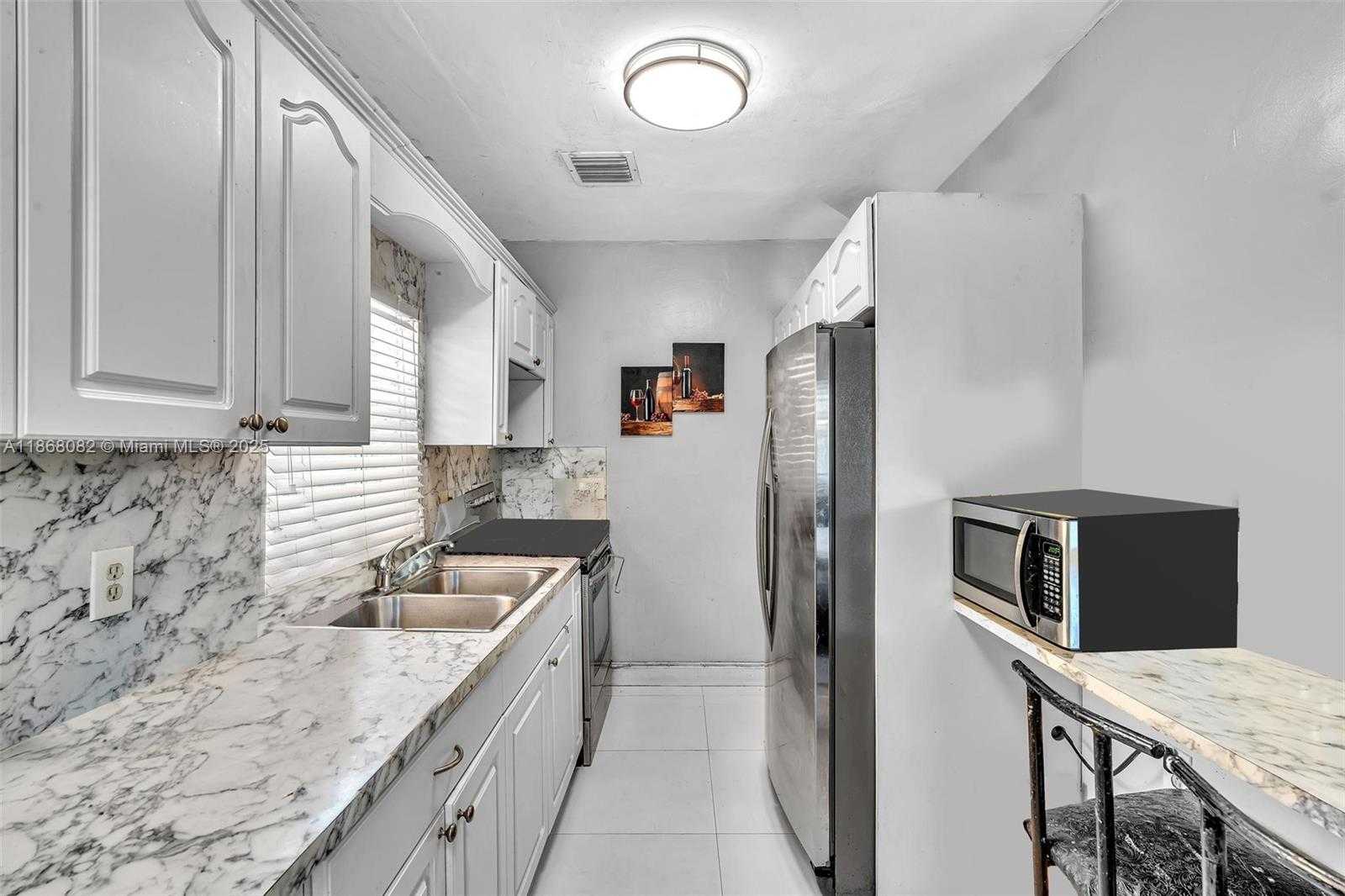 Small Image of 690 SOUTH EAST 8TH ST, Hialeah Number 14