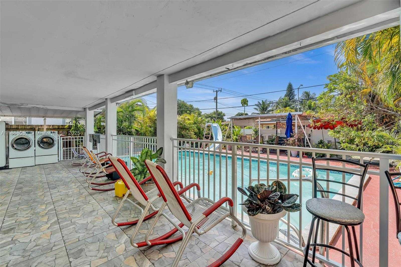 Small Image of 690 SOUTH EAST 8TH ST, Hialeah Number 21
