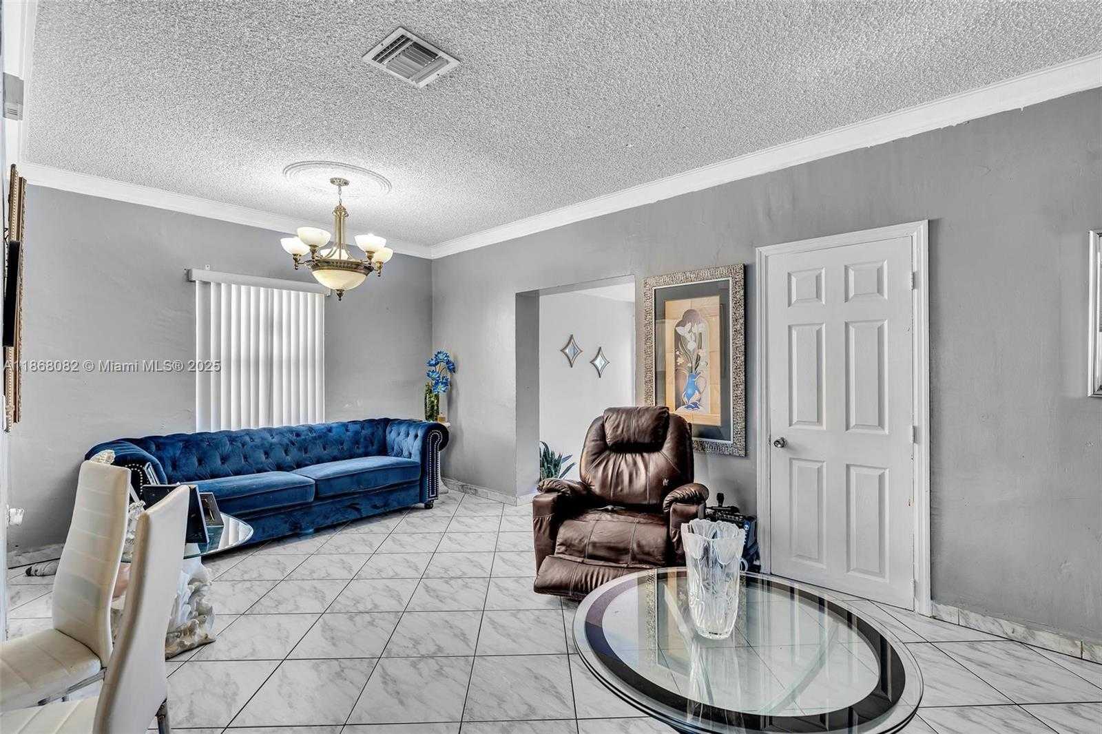 Small Image of 690 SOUTH EAST 8TH ST, Hialeah Number 5