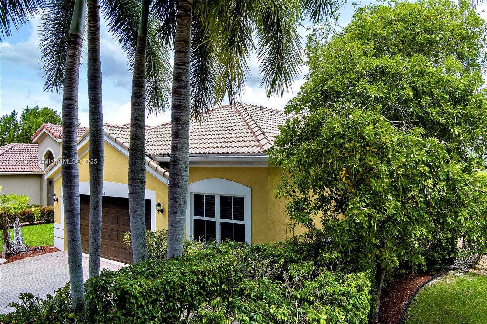 Small Image of 4362 FOXTAIL LN, Weston Number 16