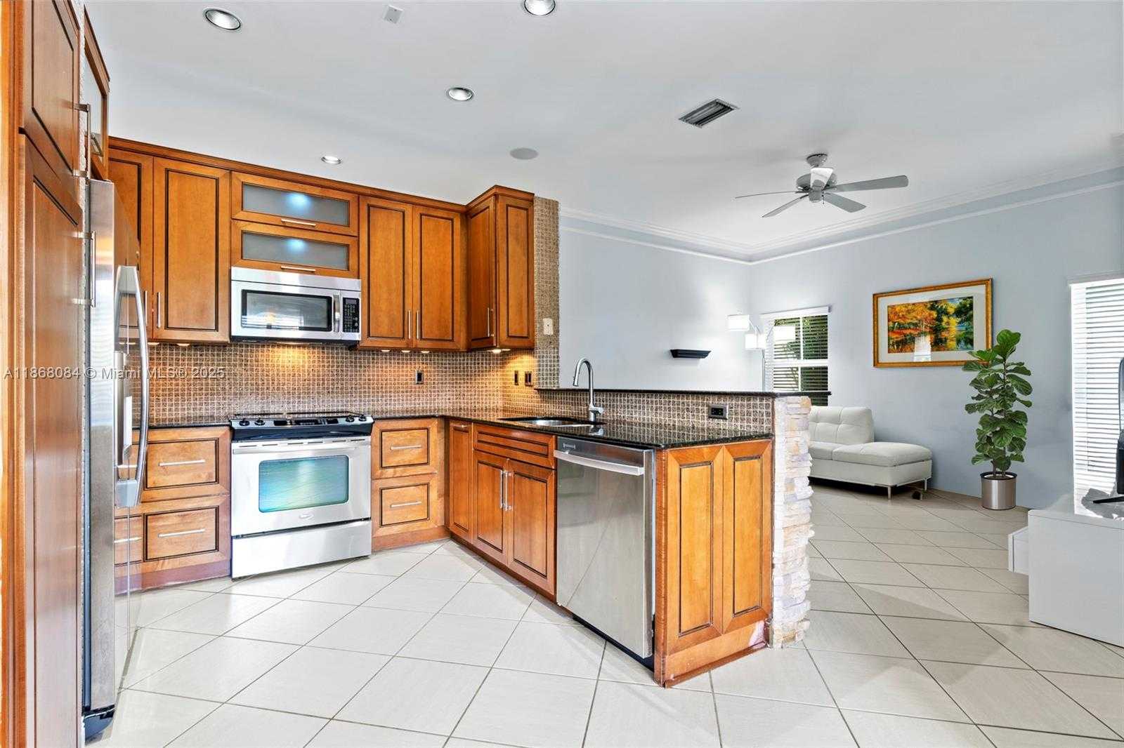 Small Image of 4362 FOXTAIL LN, Weston Number 23