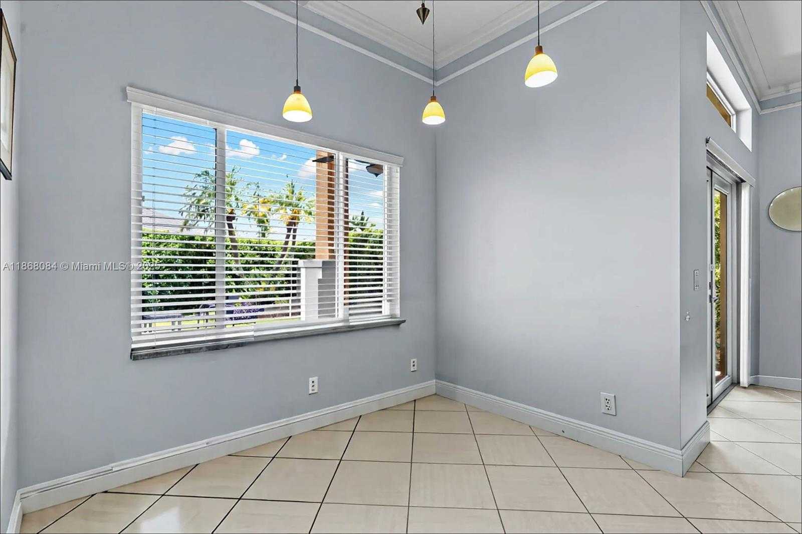 Small Image of 4362 FOXTAIL LN, Weston Number 26